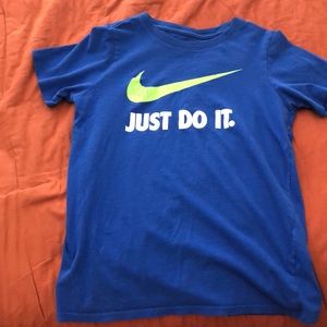 Nike shirt 10-12 boys